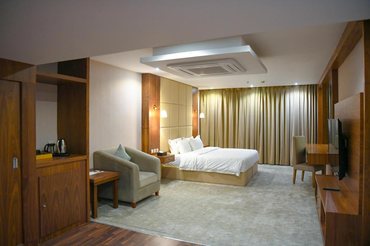 Motiara Hotel - La Valle Mall Рияд Екстериор снимка