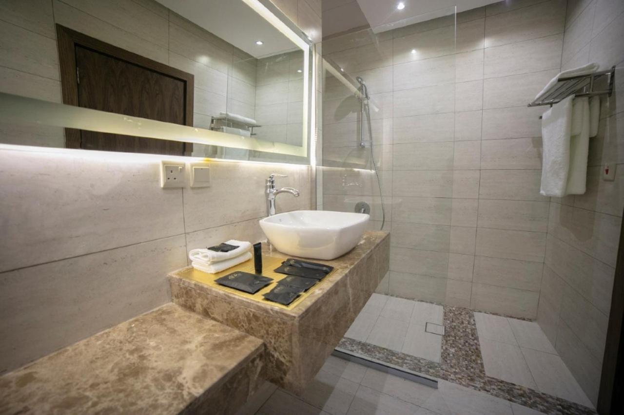 Motiara Hotel - La Valle Mall Рияд Екстериор снимка