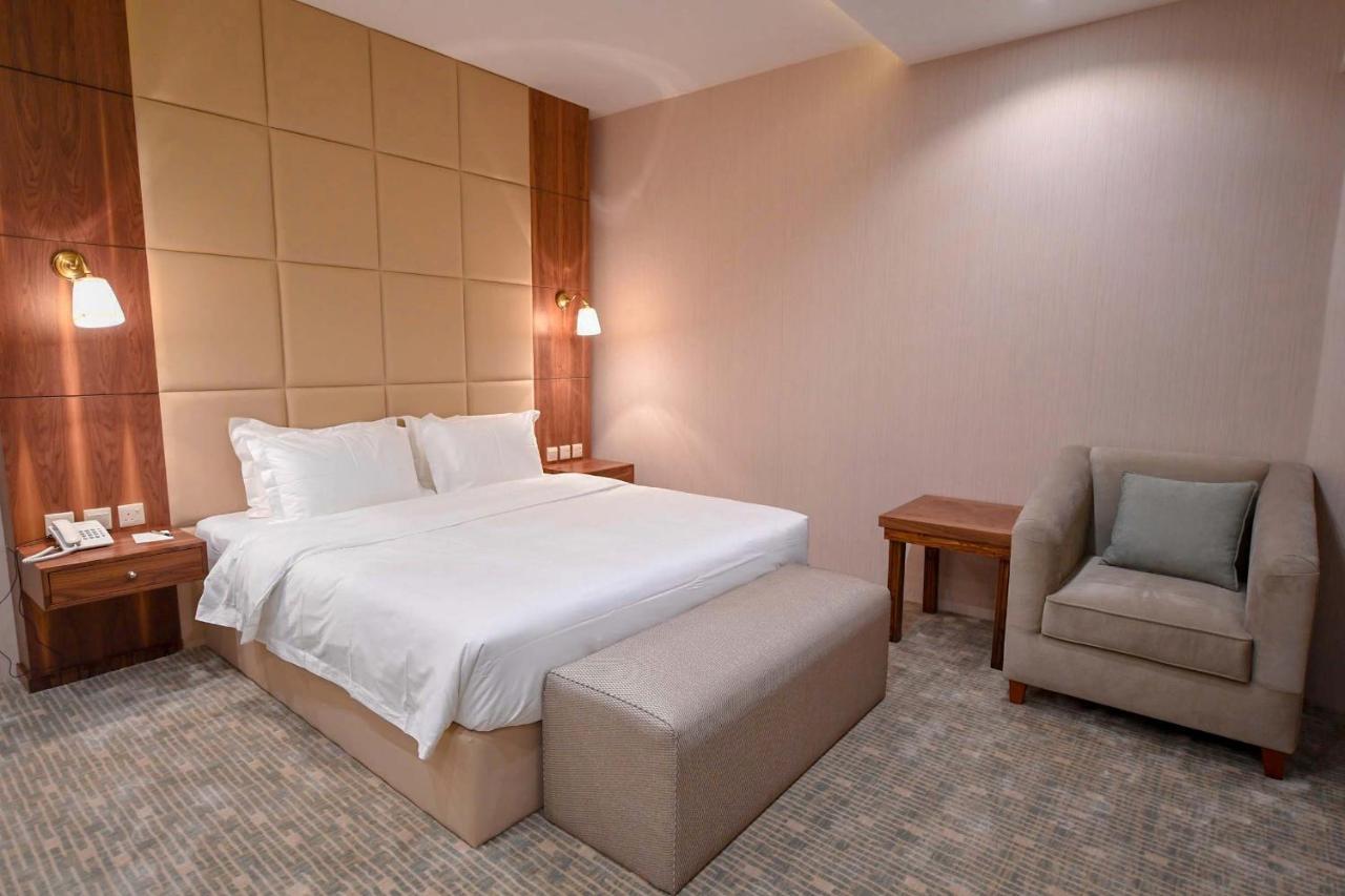 Motiara Hotel - La Valle Mall Рияд Екстериор снимка